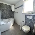 Korana Appartement Pula